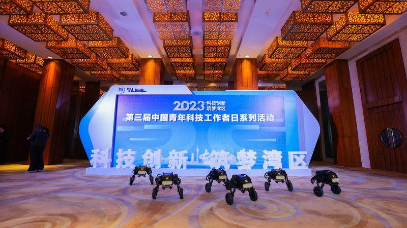 深入浅出：人工智能应用案例书籍，助你掌握AI实战技巧